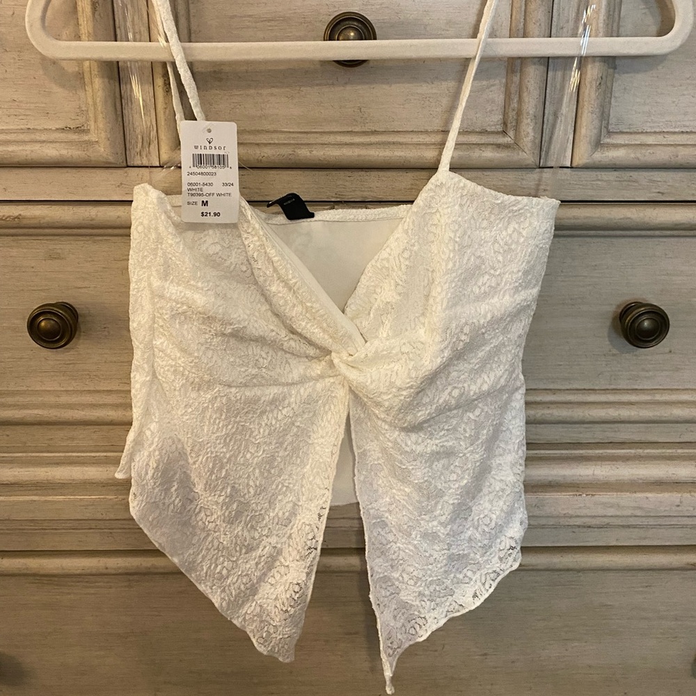 Windsor white lace crop top with knotted front-BRAND NEW!